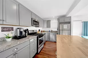 8 Forest Ln, Greenwood Lake, NY 10925 - Photo 3