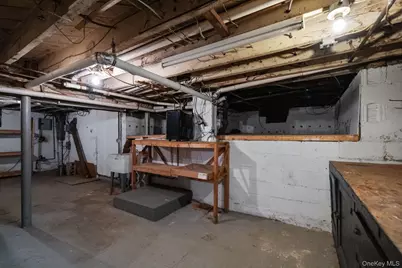 29 Summit Avenue, Lynbrook, NY 11563 - Photo 27