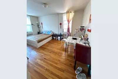 83-30 Vietor Avenue #617, Elmhurst, NY 11373 - Photo 3