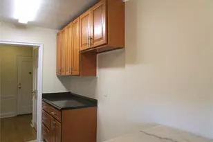 43 N Forest Ave, Rockville Centre, NY 11570 - Photo 13