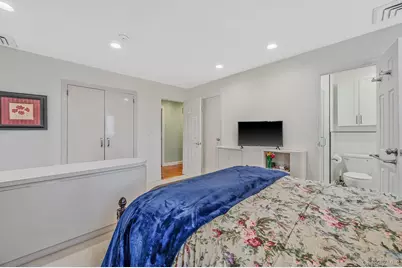 2994 Lonni Lane, Merrick, NY 11566 - Photo 17