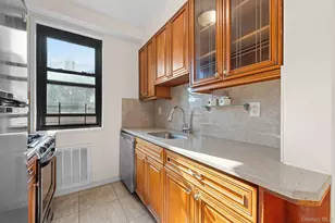 69-60 108th St, Forest Hills, NY 11375 - Photo 11