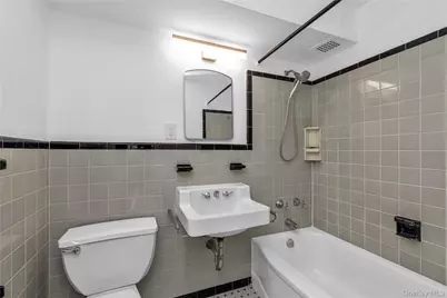 21-71 34th Avenue #11B, Astoria, NY 11106 - Photo 15