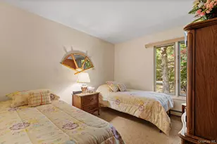 33 Sherwood Ln, East Hampton, NY 11937 - Photo 19