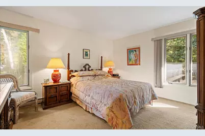 33 Sherwood Lane, East Hampton, NY 11937 - Photo 15