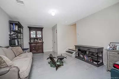 35 Savona Court, New York, NY 10309 - Photo 37