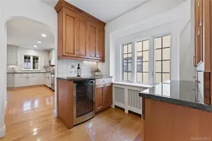 19 Huntwood Pl, Mount Vernon, NY 10552 - Photo 11