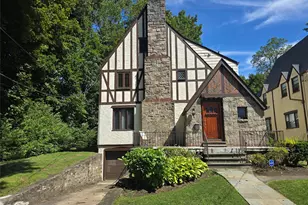 19 Huntwood Pl, Mount Vernon, NY 10552 - Photo 3