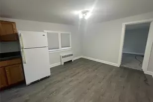 21 White St, Oyster Bay, NY 11771 - Photo 3