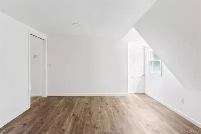 110 E Bartlett Road, Middle Island, NY 11953 - Photo 15