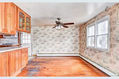 4 Parade Place, New Windsor, NY 12553 - Photo 7