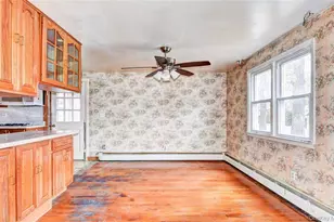 4 Parade Pl, New Windsor, NY 12553 - Photo 7