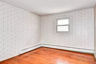 4 Parade Pl, New Windsor, NY 12553 - Photo 11