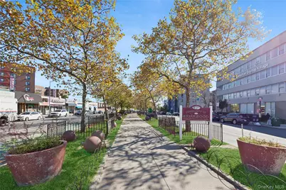 139-09 84 Drive #209, Briarwood, NY 11435 - Photo 11