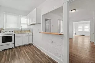 7 S Atlantic St, Bay Shore, NY 11706 - Photo 9