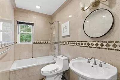 12 Flo Drive, Syosset, NY 11791 - Photo 15