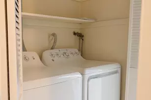 17 Alex Ln, Glen Cove, NY 11542 - Photo 9