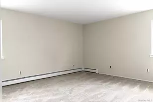 17 Alex Ln, Glen Cove, NY 11542 - Photo 11