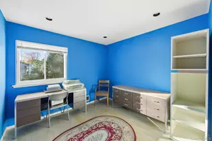 18 Dunhill Rd, Manhasset Hills, NY 11040 - Photo 11