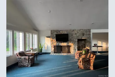 14 Chipmunk Trail, Coram, NY 11727 - Photo 37