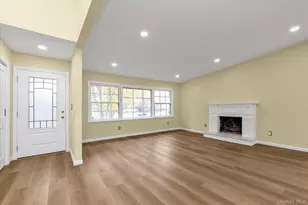 2 Arbor Gate, Old Bethpage, NY 11804 - Photo 5