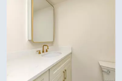 2 Arbor Gate, Old Bethpage, NY 11804 - Photo 11