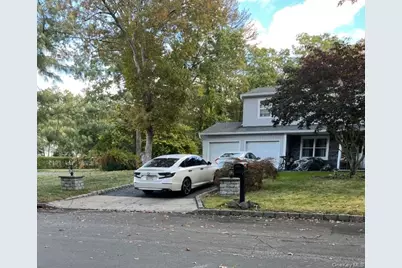 3 Club House Lane, Manorville, NY 11949 - Photo 3