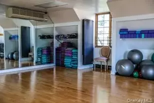 12-32 Diane Pl, Bayside, NY 11360 - Photo 17