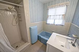 231-06 Union Tpke, Bellerose, NY 11427 - Photo 23