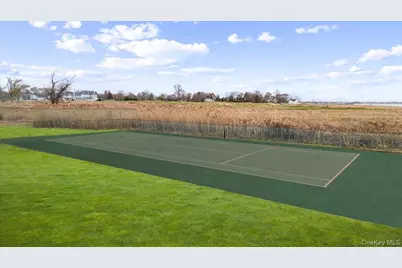 246 Briarwood Crossing, Lawrence, NY 11559 - Photo 15