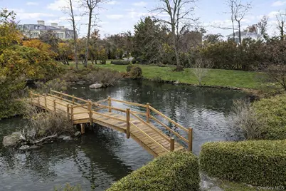 246 Briarwood Crossing, Lawrence, NY 11559 - Photo 25