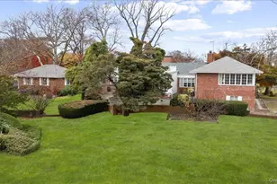 246 Briarwood Crossing, Lawrence, NY 11559 - Photo 19