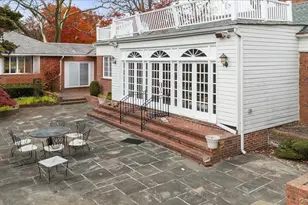 246 Briarwood Crossing, Lawrence, NY 11559 - Photo 13