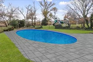 246 Briarwood Crossing, Lawrence, NY 11559 - Photo 21