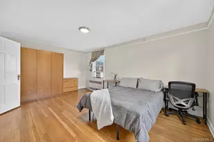 8 Welwyn Rd, Great Neck, NY 11021 - Photo 15