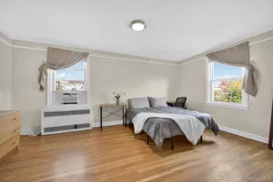 8 Welwyn Rd, Great Neck, NY 11021 - Photo 13