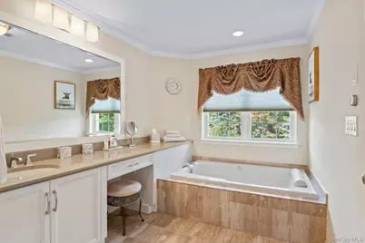 89 Hamlet Drive, Commack, NY 11725 - Photo 15