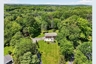 21 Crest Court, Hopewell Junction, NY 12533 - Photo 5