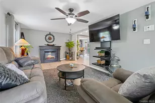 40 Straw Ln, Islandia, NY 11749 - Photo 5