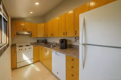 33 Smith Street #2, Rockville Centre, NY 11570 - Photo 7