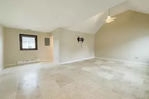 33 Smith St, Rockville Centre, NY 11570 - Photo 3