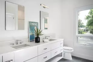 8 Boulevard W, Pelham, NY 10803 - Photo 11