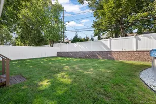 21 Eleanor Rd, Plainview, NY 11803 - Photo 29