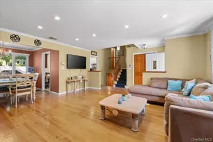 21 Eleanor Rd, Plainview, NY 11803 - Photo 5