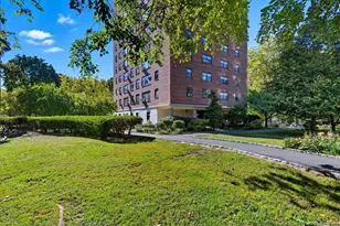 21-15 34th Ave, Astoria, NY 11106 - Photo 19