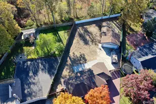 14 Muncey Rd, Bay Shore, NY 11706 - Photo 13