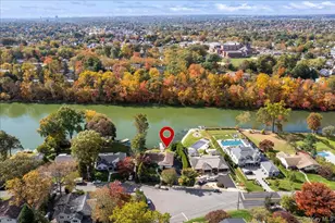 34 Lakeshore Dr, Eastchester, NY 10709 - Photo 15