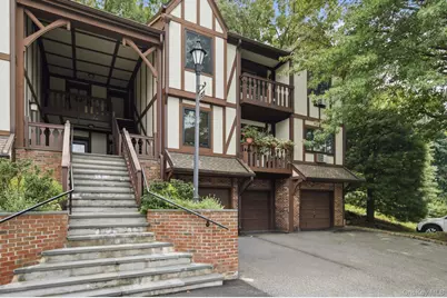 66 Foxwood Circle, Mount Kisco, NY 10549 - Photo 21