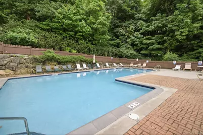 66 Foxwood Circle, Mount Kisco, NY 10549 - Photo 19
