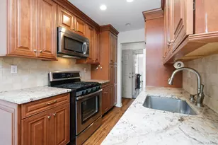 66 Foxwood Cir, Mount Kisco, NY 10549 - Photo 7